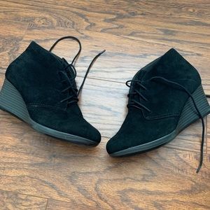 Clark’s black booties